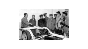 80年代初，交通部副部長王展義來我校檢查指導(dǎo)工作