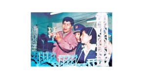 參觀(guān)橋梁模型