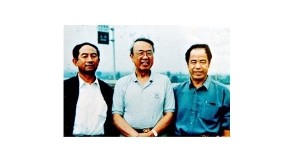 楊金泉、劉俊謙與聯(lián)合國副秘書長的合影